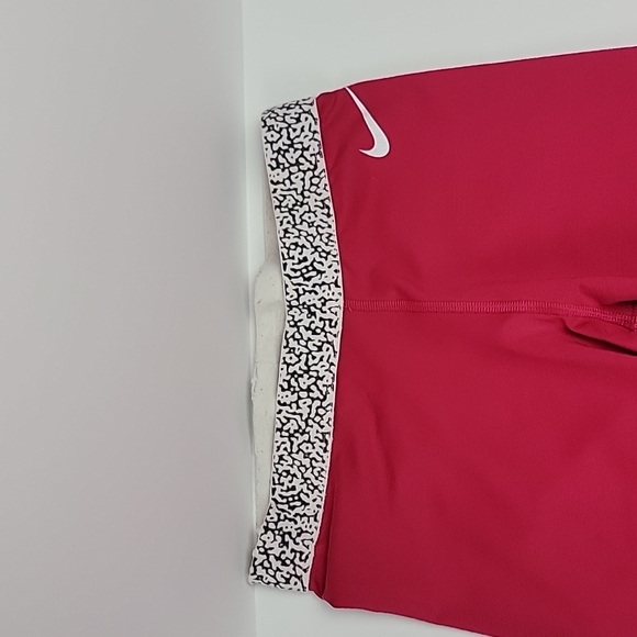 Wome's  Nike Pink Tight - Picture 2 of 6